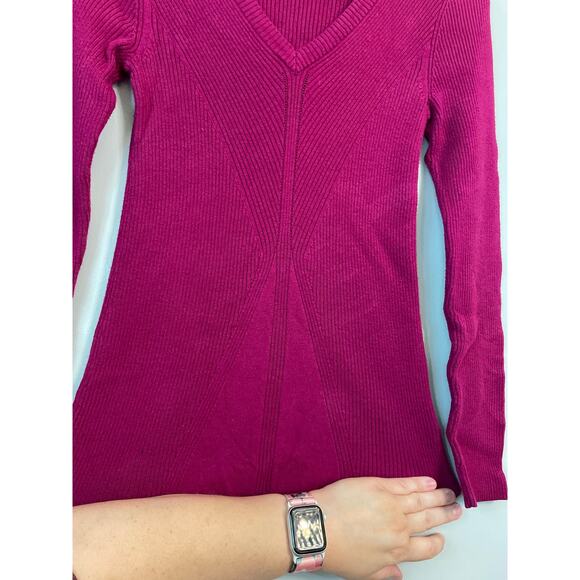 DKNY Jeans, Size Medium, Berry Purple Rib Knit Sweater, Super Soft Bump Friendly - Picture 2 of 8
